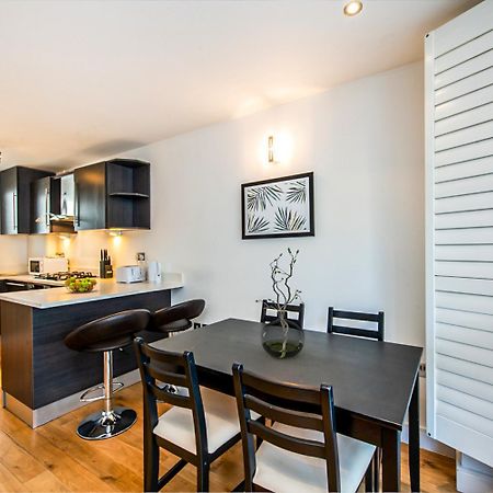 Appartamento 2 Bed Flat In Clapham Common Londra Esterno foto