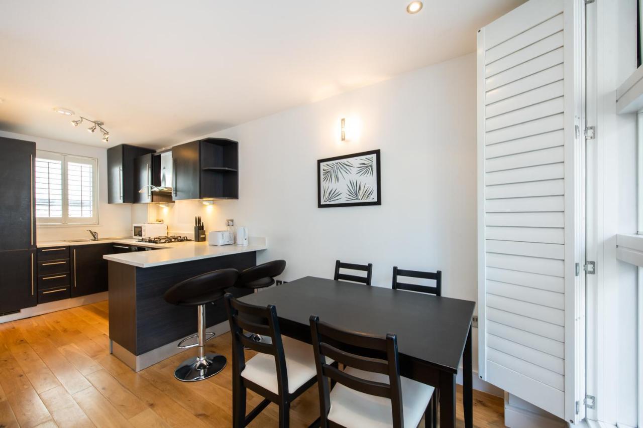 Appartamento 2 Bed Flat In Clapham Common Londra Esterno foto