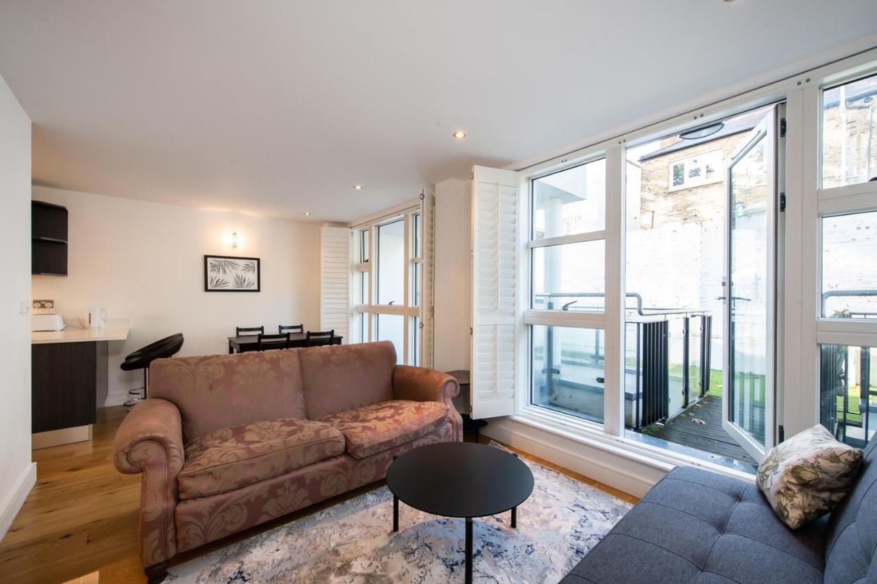 Appartamento 2 Bed Flat In Clapham Common Londra Esterno foto