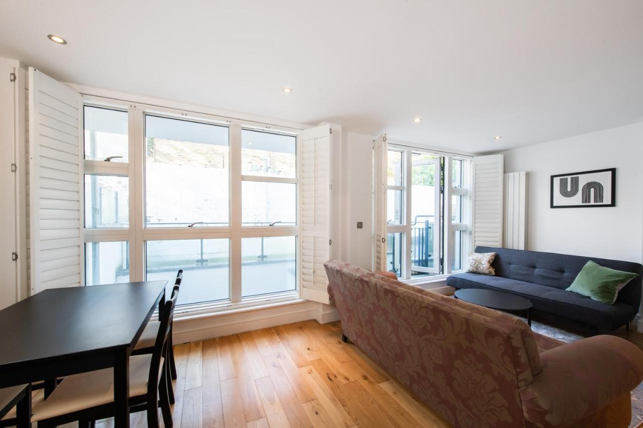 Appartamento 2 Bed Flat In Clapham Common Londra Esterno foto