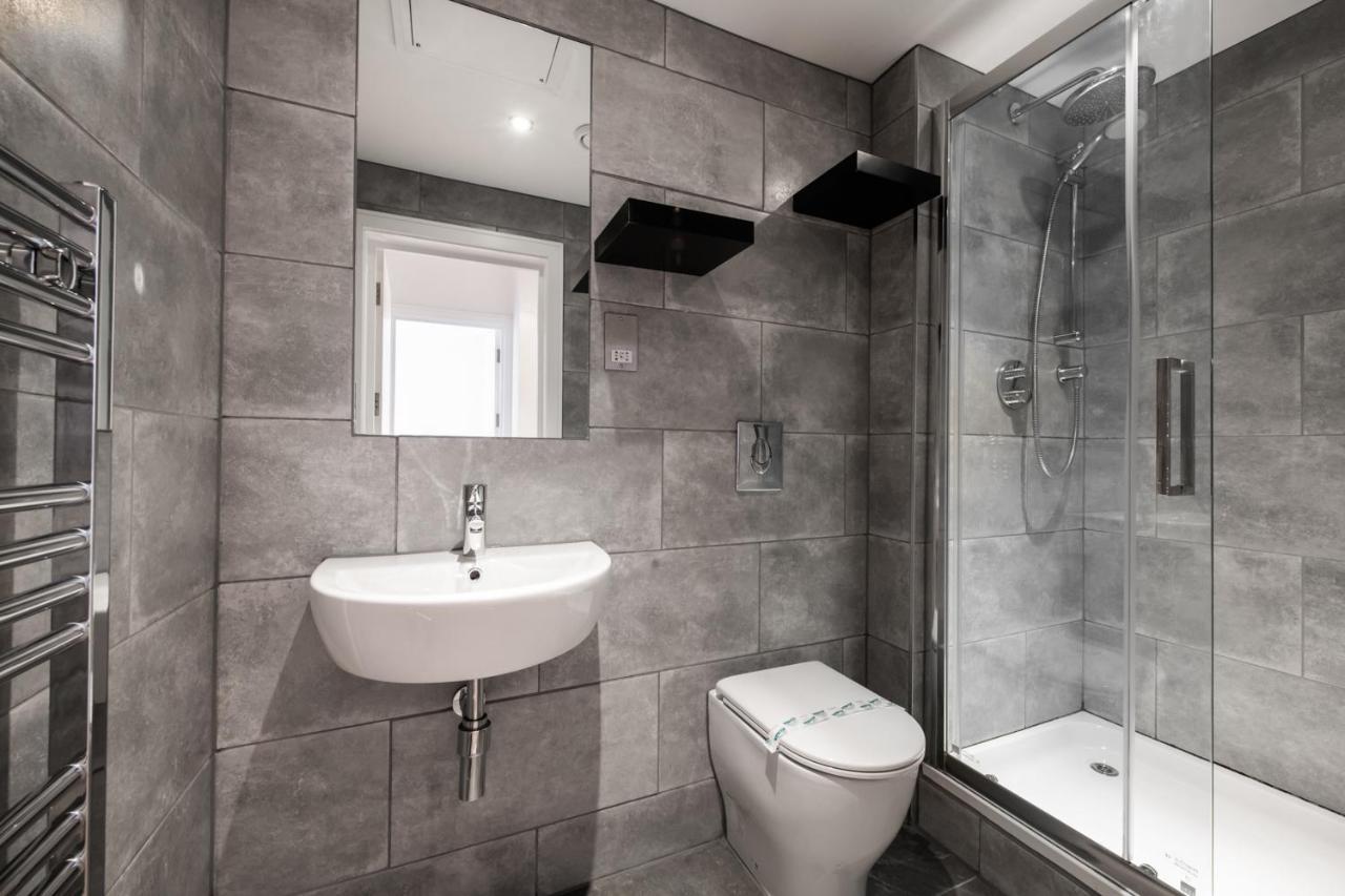 Appartamento 2 Bed Flat In Clapham Common Londra Esterno foto