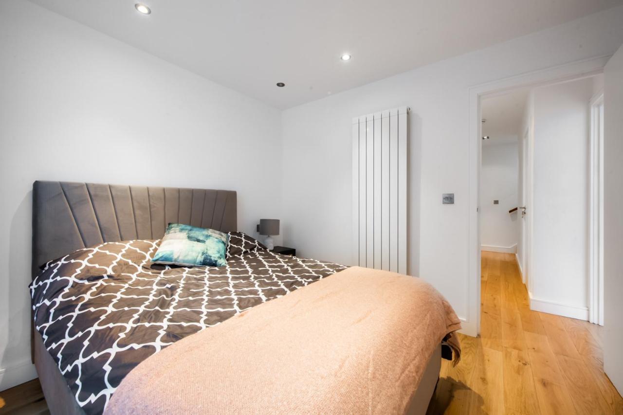 Appartamento 2 Bed Flat In Clapham Common Londra Esterno foto