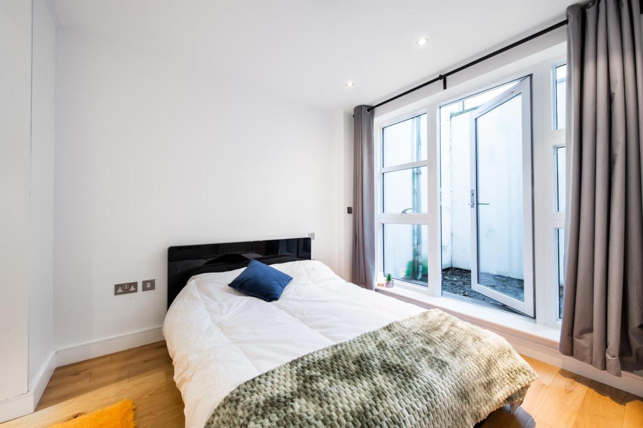 Appartamento 2 Bed Flat In Clapham Common Londra Esterno foto